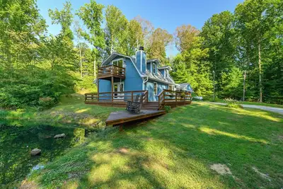 Image de Private 7ac Wooded, Pond, Hot Tub, Firepit, Disc Golf, Trails, 3br, 2ba-6 Guests