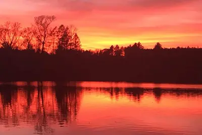 Image de Lake magic and cozy combined in Wisconsin woods. Something for everyone!