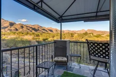 Image de Exquisite Greens condo with Breath taking views and exception interior