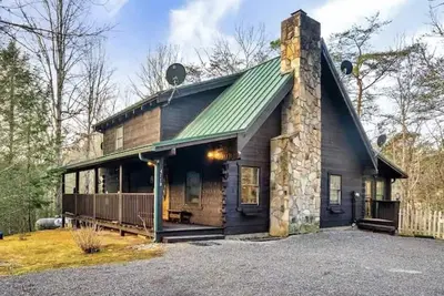 Image de Peaceful mountain retreat with hot tub