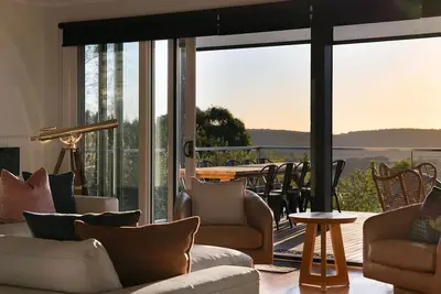 Image de Queensberry Hill View- luxury group retreat with heated pool