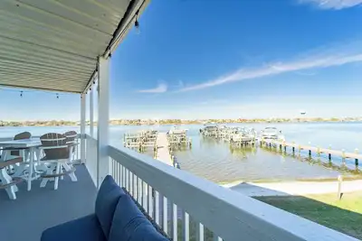 Image de Family Friendly Bayside Condo With Pool And Fishing Pier