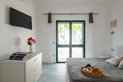 Image de 2 Bedroom Apartment in Tower of Bari