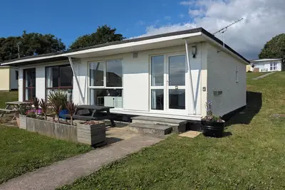 Image de Pet friendly chalet. . Sleeps 5\n