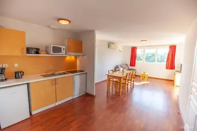 Image de Landes Charm: Modern Comforts Meet Traditional Warmth, Pet-Friendly