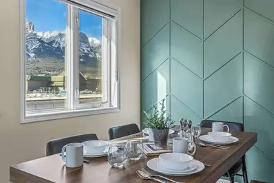 Image de Modern Rocky Retreat Mt. Views