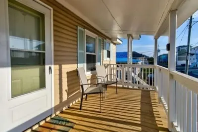 Image de A Whelk on the Beach-Upper by RedAwning