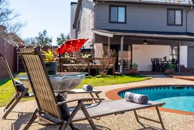 Image de Splash & Play Pool House: Gameroom, Firepit, Grill