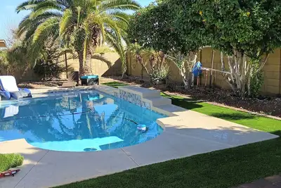 Image de Ready for Spring training/enjoy the new pool\n