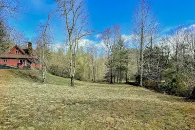 Image de Private 2 Ac Black Rock Mtn Cabin, Hot Tub, Game Room and Creek! Great Location!
