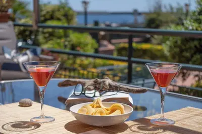 Image de Vacation home in residence with swimming pool