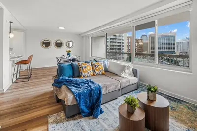 Image de Luxury Oasis mins to Dc, Free Parking, Metro, Family