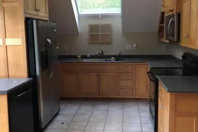 Image de Charming 2-bedroom secluded house yet close to center of Gray and I95