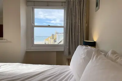 Image de Windjammer - a cottage that sleeps 4 guests in 2 bedrooms