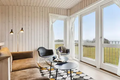 Image de \"Halvor\" - 275m from the sea by Interhome