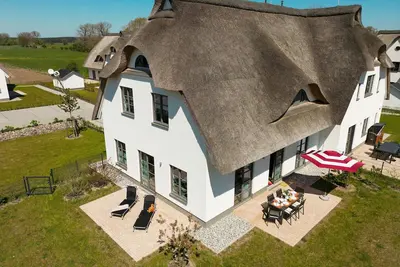 Image de Vacation home Ole Bull 15 - Inseldomizil Stolpe - Vacation under thatch on Usedom