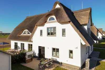 Image de Vacation home Gustav Mahler 24 - Inseldomizil Stolpe - Vacation under thatch on Usedom