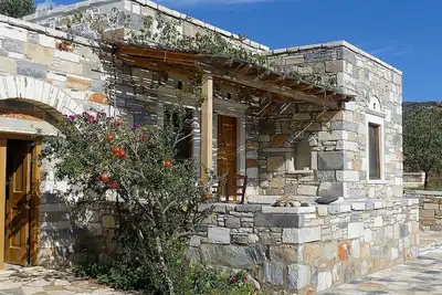Image de Stone-built houses Azalas, very quiet, directly by the beach, with fireplace