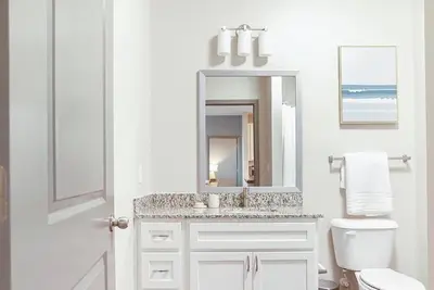 Image de Landing at The Junction at Antiquity - 2 Bedrooms in Downtown Cornelius