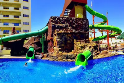 Image de Beachfront Oceanview 2 bed Condo Water Slides Las Palmas Resort Sandy Beach