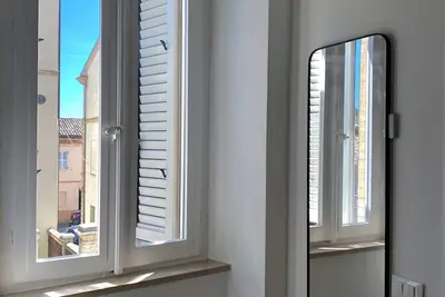 Image de Apartment centrally located a 5-minute walk from the beach.