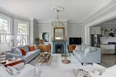 Image de Beauty on Barnard, Luxury | History | Near Forsyth