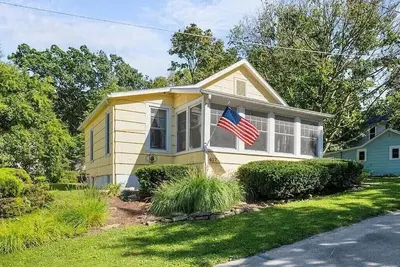 Image de Charming Lakeside Cottage