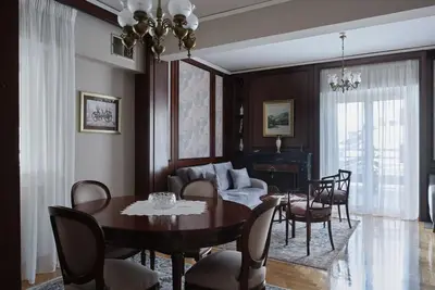 Image de Stunning-Classical Penthouse