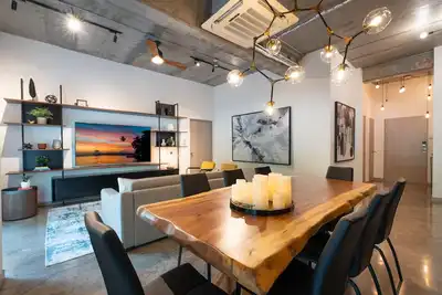 Image de Modern Industrial Beach Condo, Sleeps 6