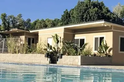 Image de Private Pool Guesthouse for up to 6 on Secluded & Private Gated 3. 25 acre Estate