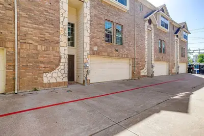 Image de Quiet 3 bed 4 bath Townhome in Amazing Location!