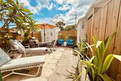 Image de Snook Shack! Park Boat-Rv/Grill/Bikes/Fishing Rods/Beach Gear/Outdoor Shower/W/D