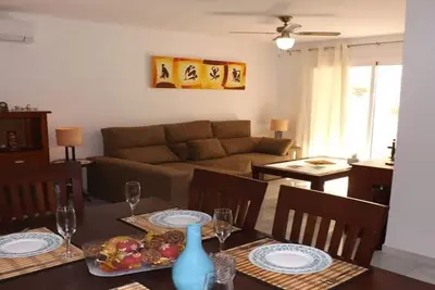 Image de Apartment - 2 Bedrooms with Pool and WiFi - 4229