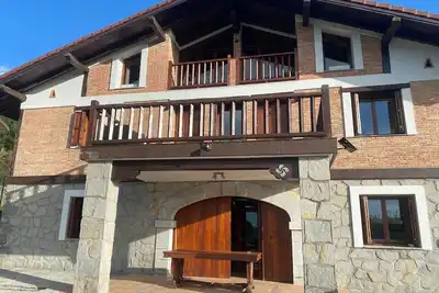 Image de Goitisolo farmhouse, in the heart of the Urdaibai biosphere reserve.