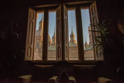 Image de Impresionante Loft Edif. Historico Plaza Del Pilar