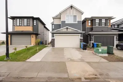 Image de Beautiful 2br walkout suite - Mins to Yyc Airport\n