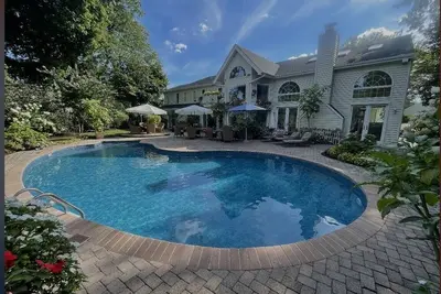 Image de Luxury 7100 Sqft Home close to Manhattan, Renowned Hamptons and Beaches