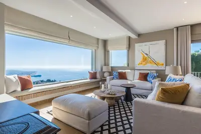 Image de Villa Miranda avec piscine privée chauffée et vues fantastiques!
