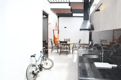Image de Guayaquil Casa Amplia en Sector Privado muy Seguro y Comercial, Villa 4 Bedroom