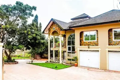 Image de 6 Bedroom Regal Palm Villa