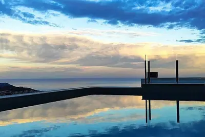Increible Villa con Vistas al Mar desde la Piscina by Alterhome
