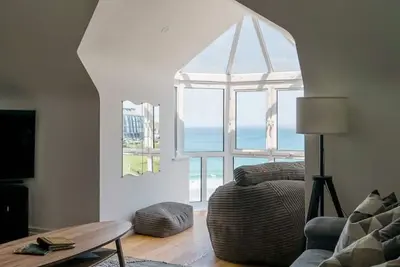 Image de Spectacular Sea View Penthouse Apartment + Parking