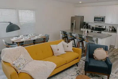 Image de Kasita Cornelius East- Free Parking- 3 beds- Modern and Pristine