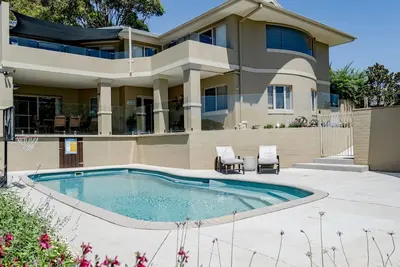 Image de Anchors at Mollymook Beach