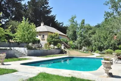 Image de The Guest House at Azari Vineyards - pool + views