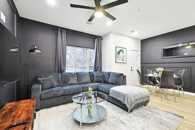 Image de New 2b Townhome Near Att, Global Life, 6Flag