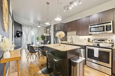 Image de Lux 1b w Pool Near Toyota Hq, The Star Legacy Wes