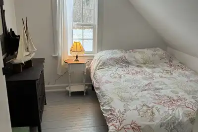 Charming rustic retreat with Bay of Fundy Views, escape to our serene haven.