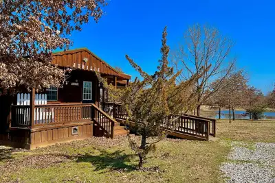 Image de Cabin near Crater of Diamonds