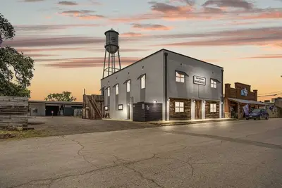 Image de Bandera Salt Block. .